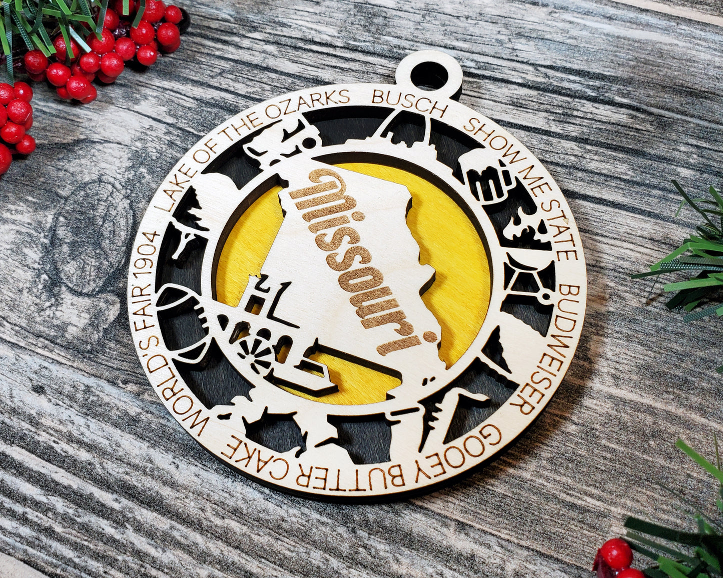 Missouri Ornament – Laser Cut Missouri State Christmas Ornament, Handmade MO Gift, Missouri Decor, Holiday Keepsake, Personalized State Present
