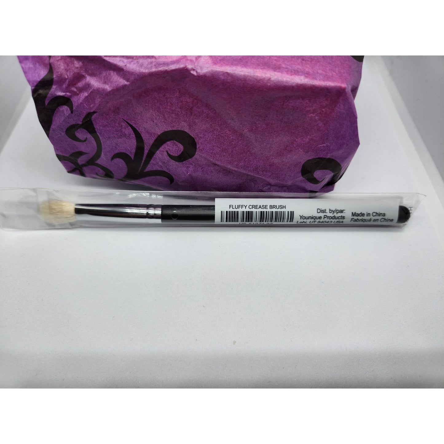 Younique ~ Fluffy Crease Brush