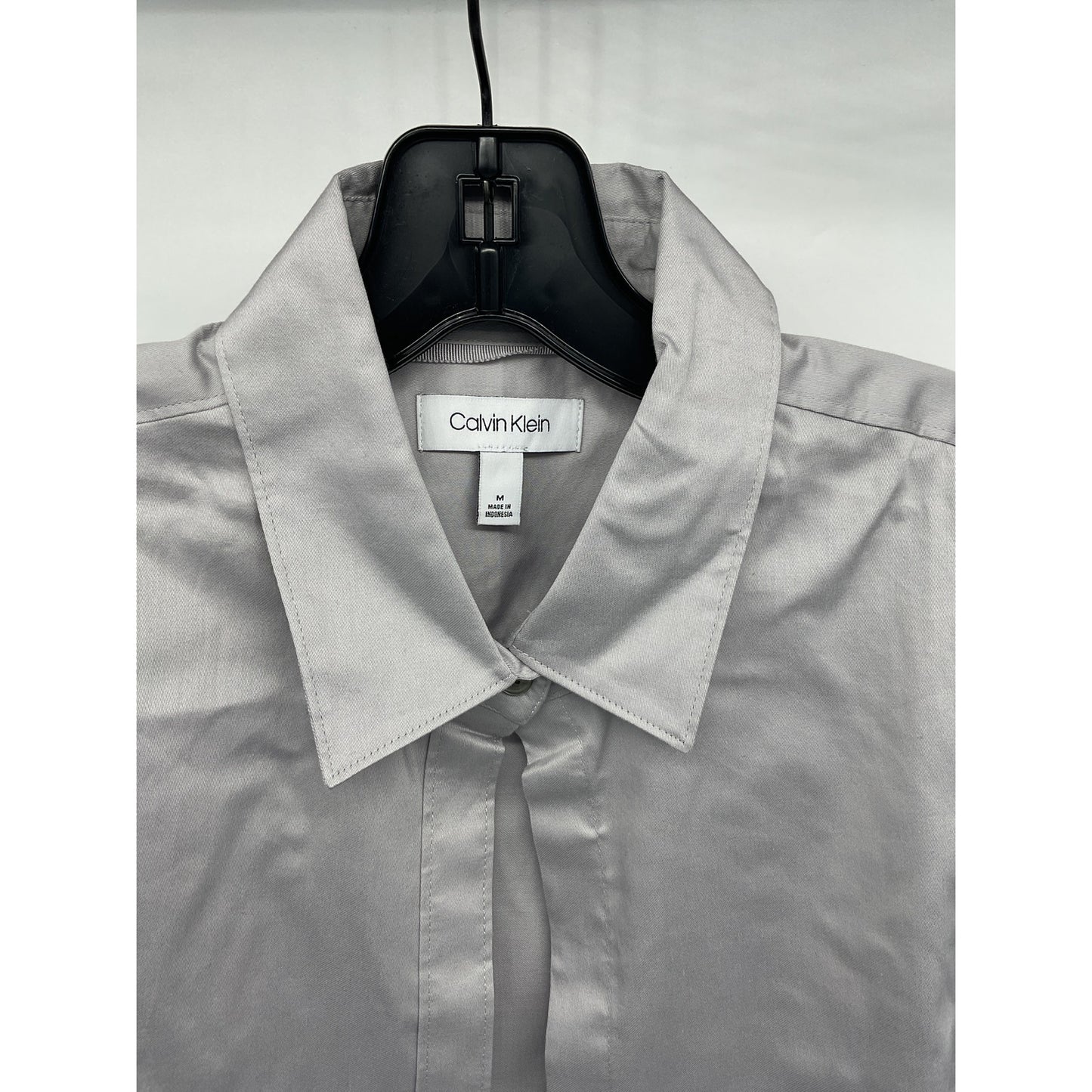 Calvin Klein Women’s Long-Sleeve Dress Shirt – M