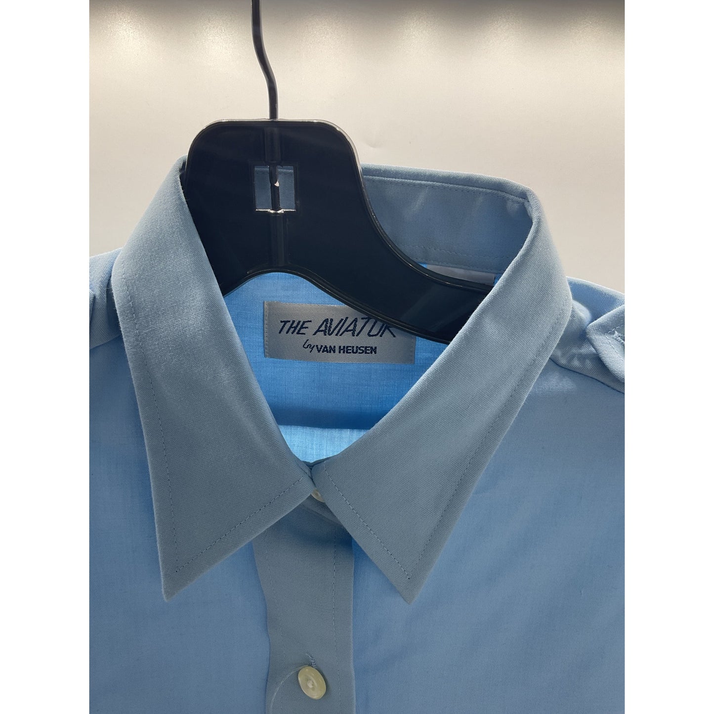 Van Heusen The Aviator Womens Button Up Size 10A-L/S