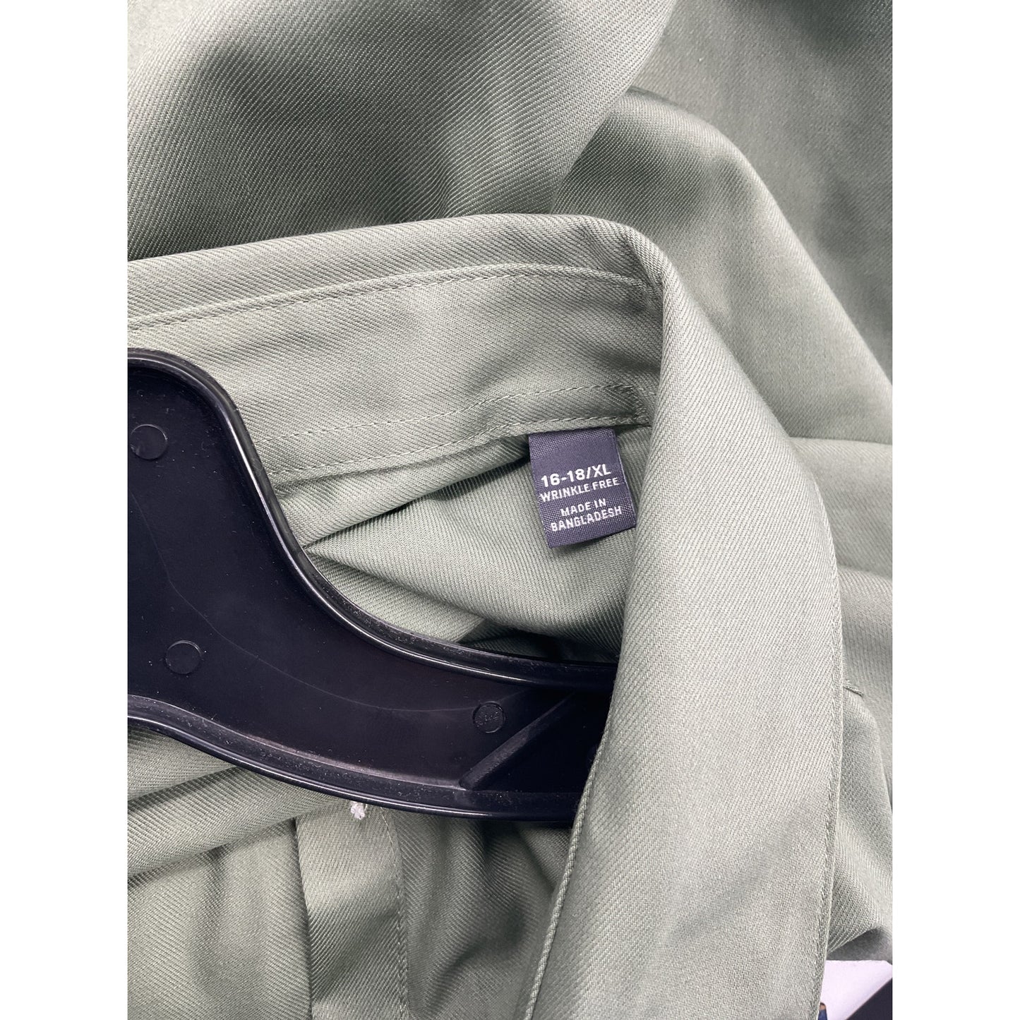 Van Heusen Women’s Long-Sleeve Dress Shirt – XL (16–18)