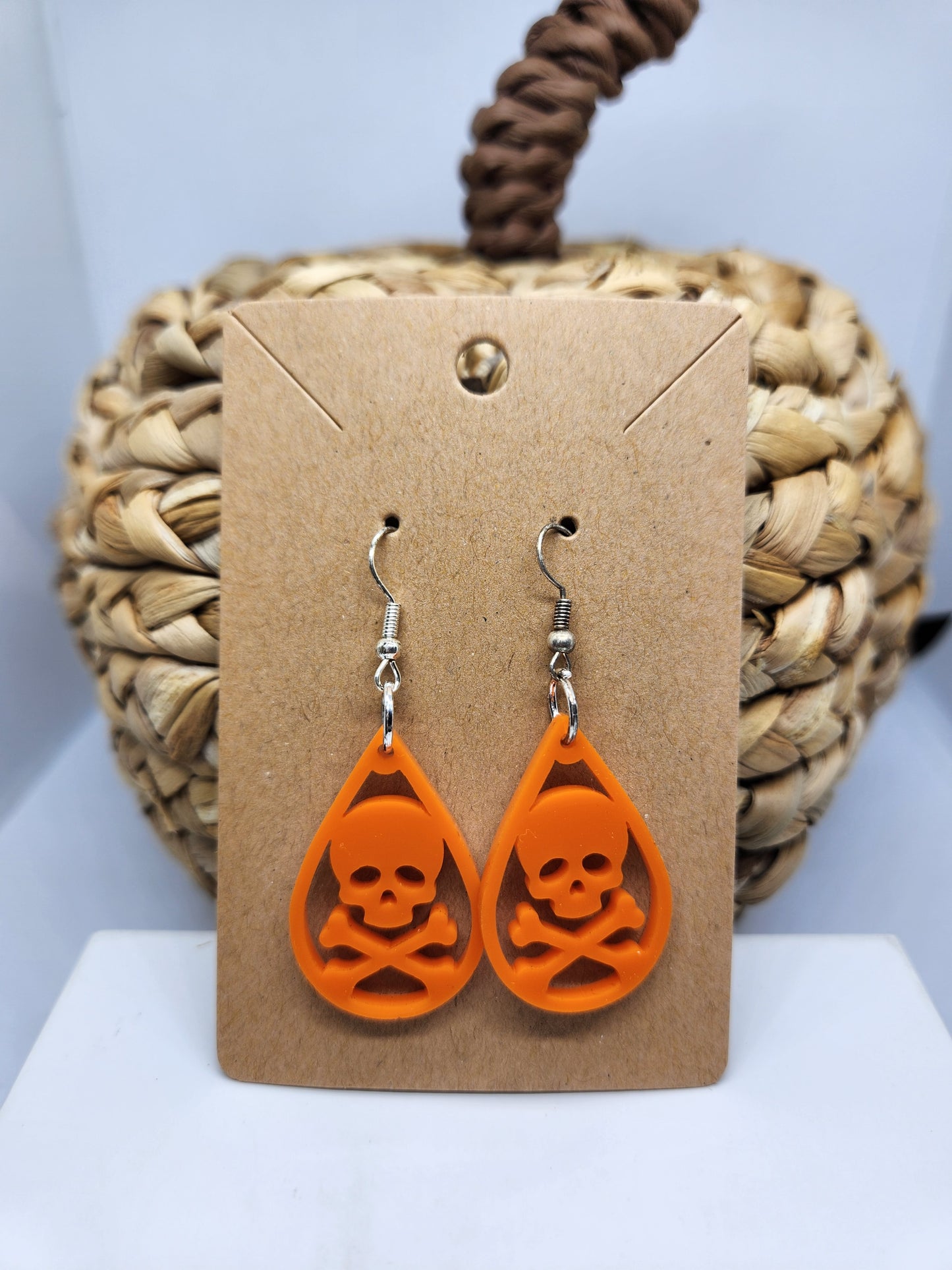 Halloween Earrings *Skull & Crossbones*
