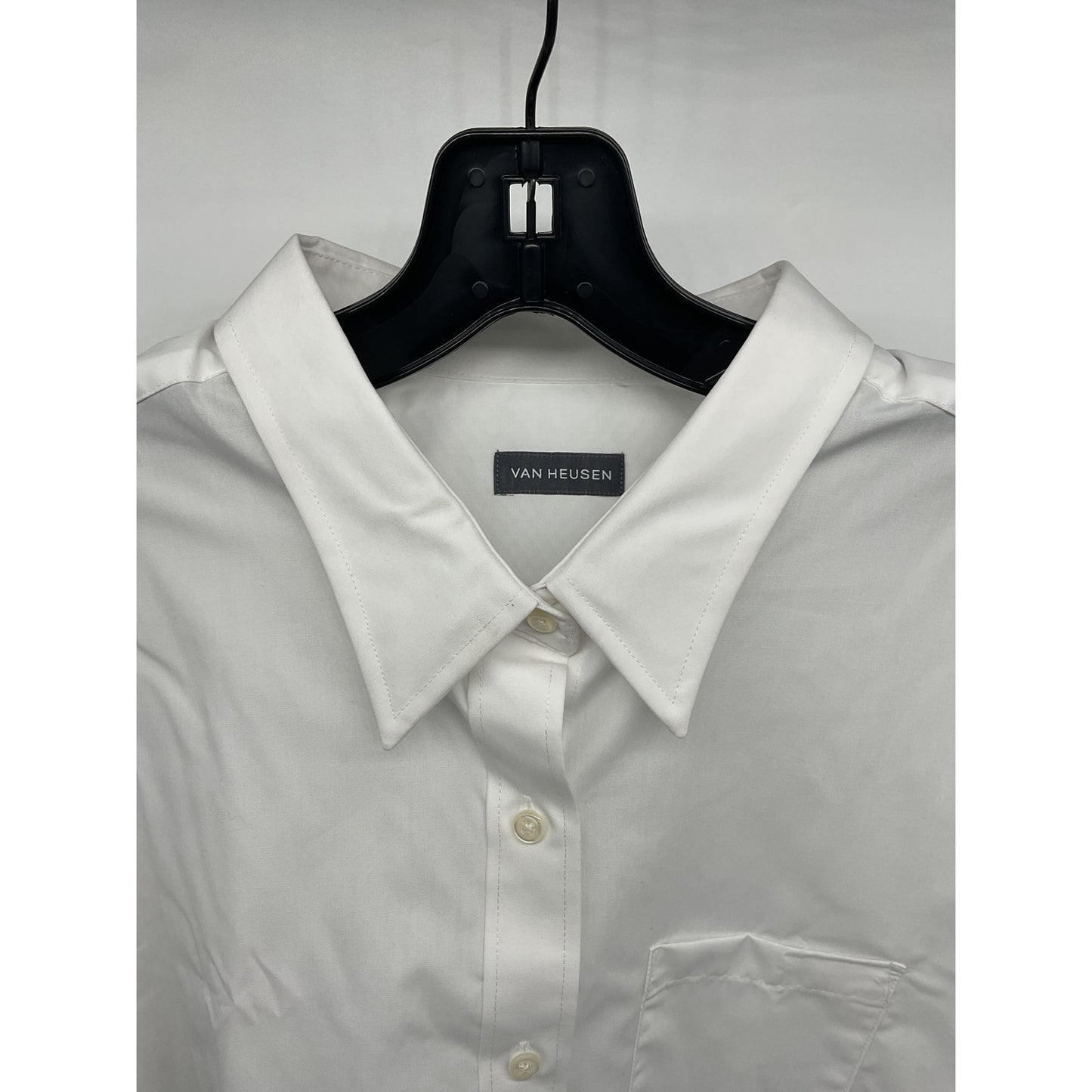 Van Heusen Women’s Button-Up Dress Shirt 3XL (24–26)