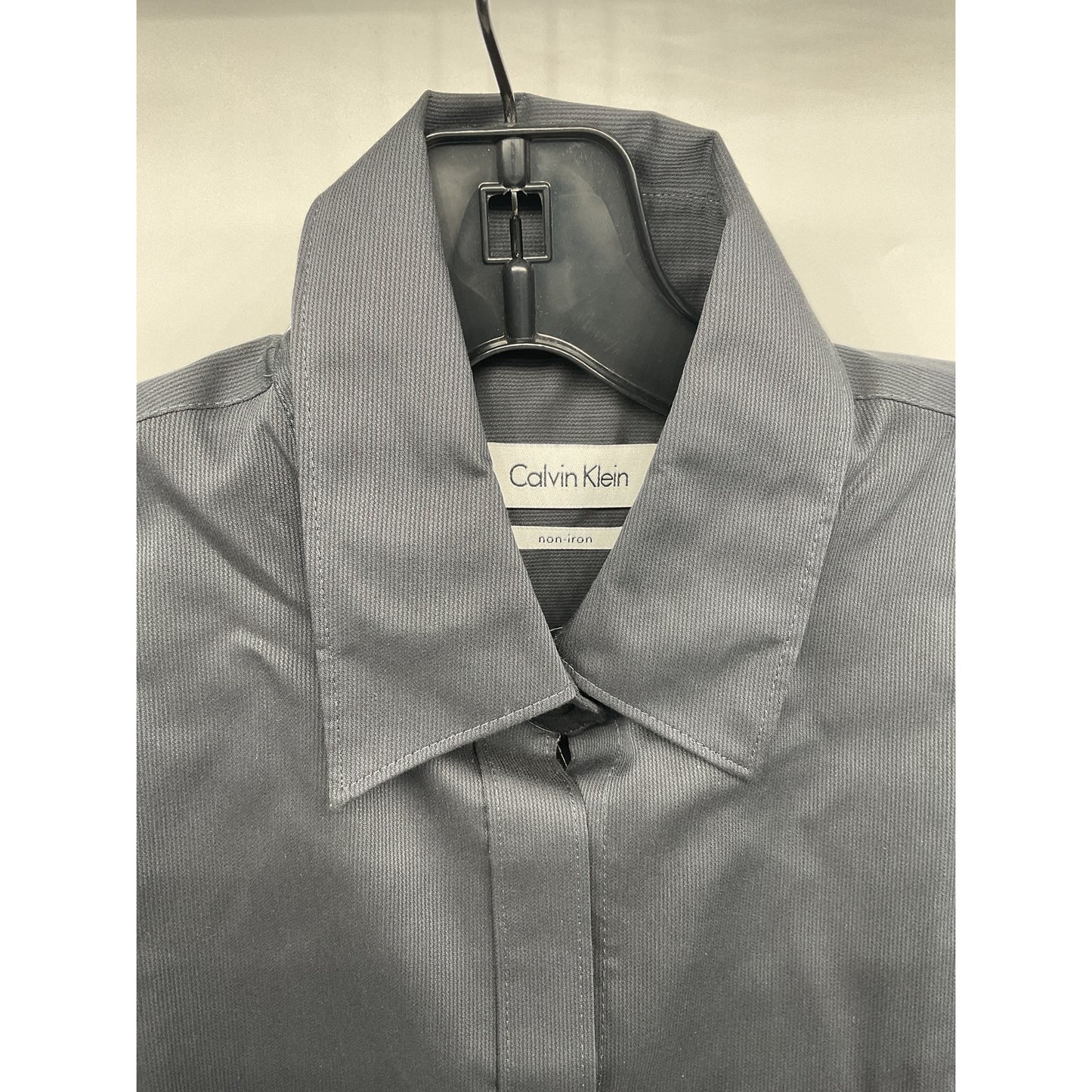 Calvin Klein Women’s Long-Sleeve Dress Shirt – XS (0–2)