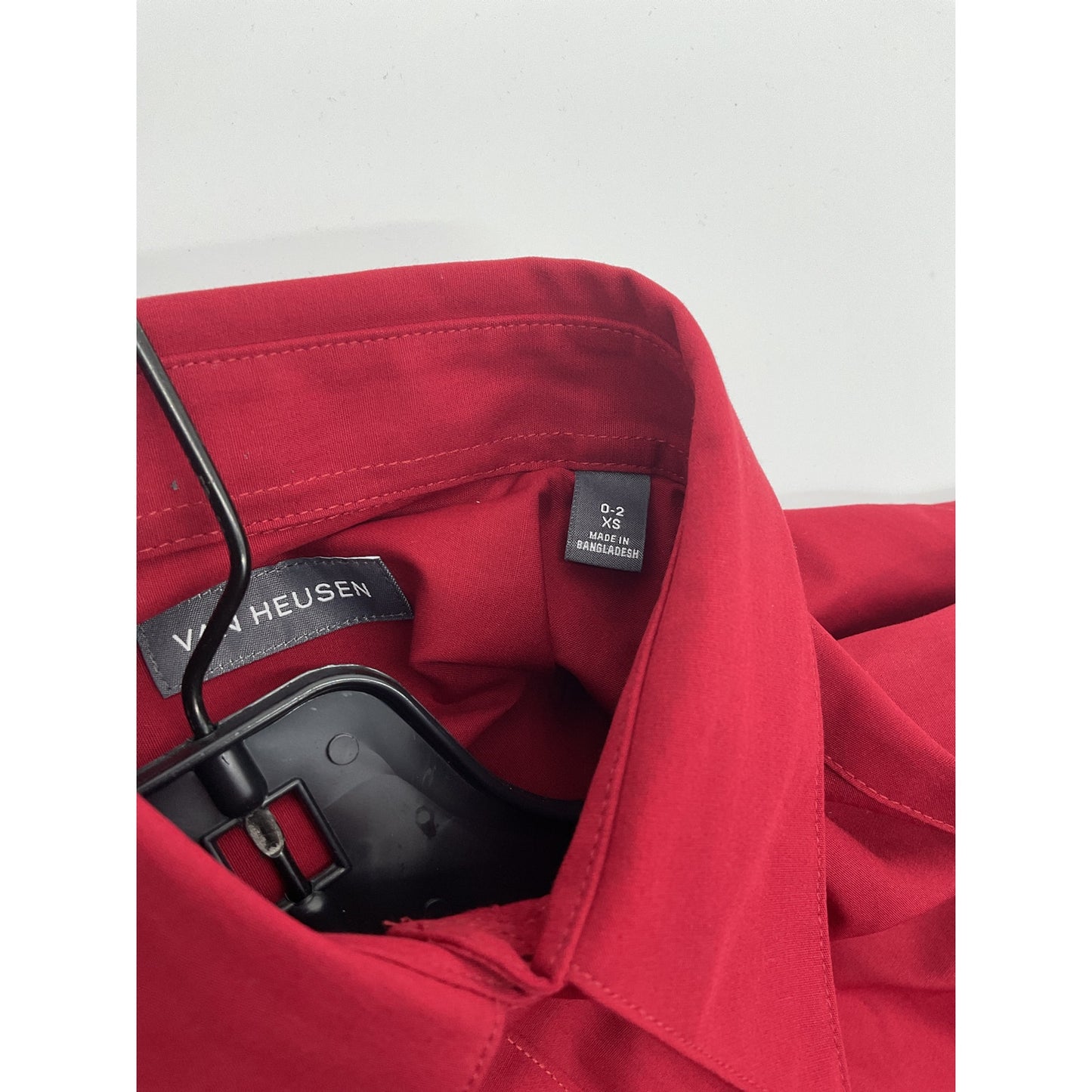 Van Heusen Women’s Button-Up Dress Shirt XS (0–2)