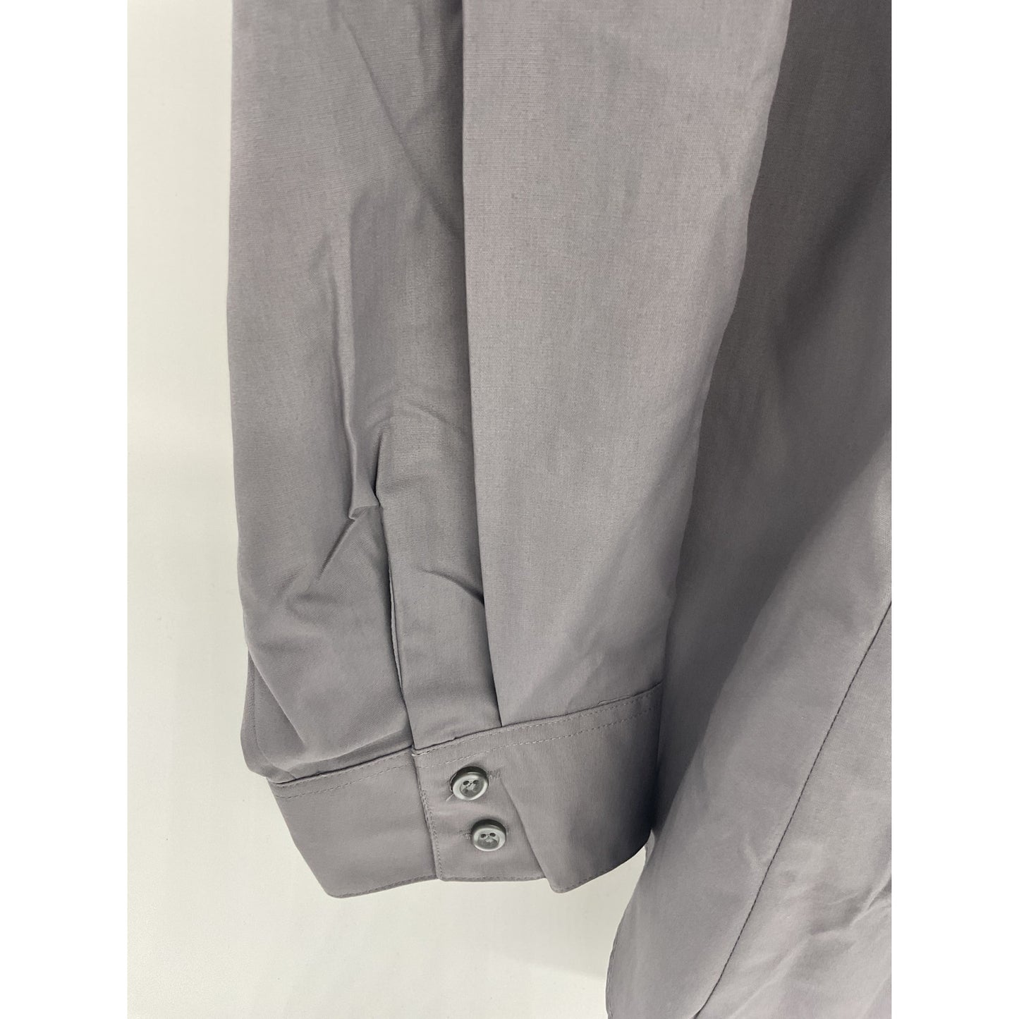 Van Heusen Women’s Button-Up Dress Shirt 3XL (24–26)