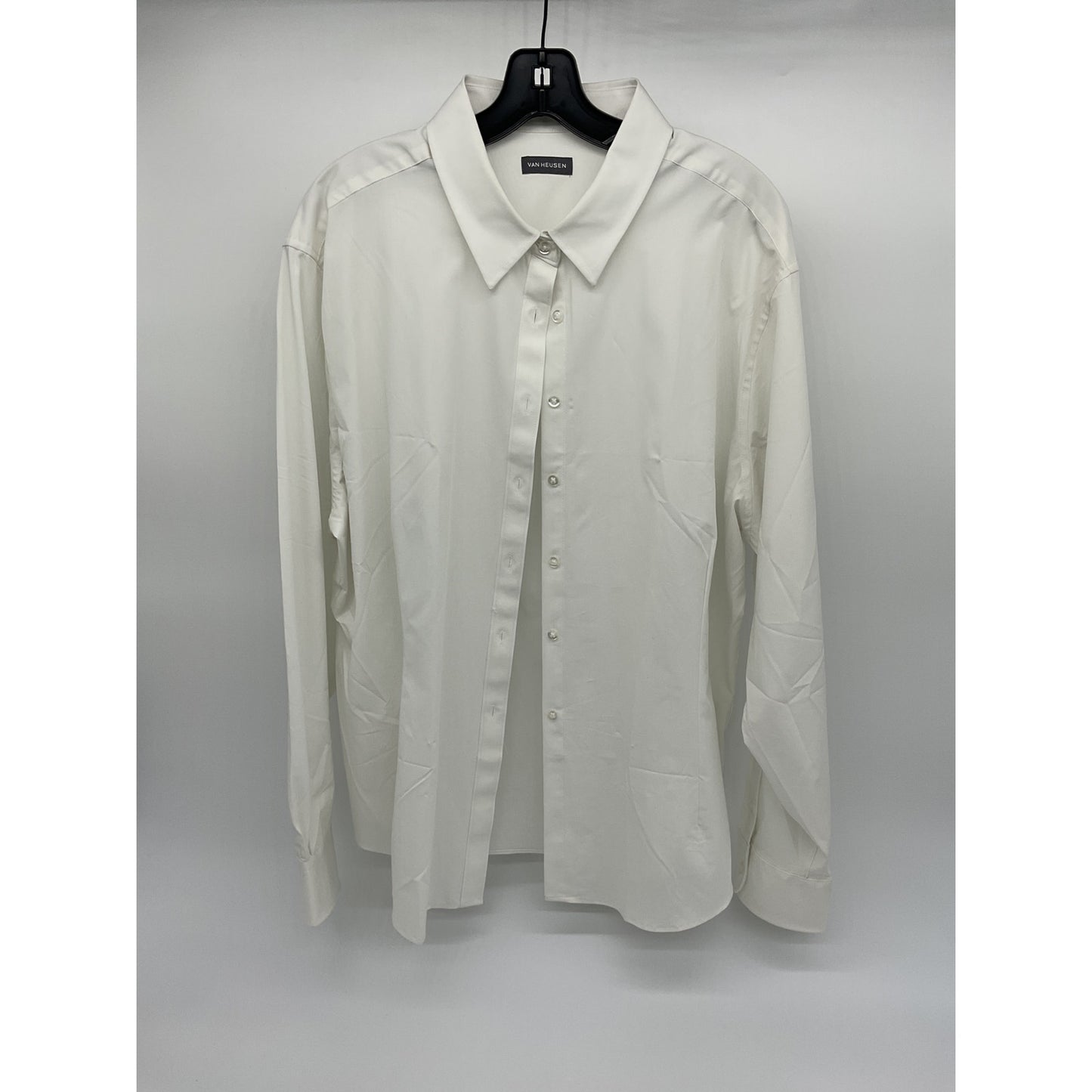 Van Heusen Women’s Button-Up Dress Shirt – 2XL (20–22)