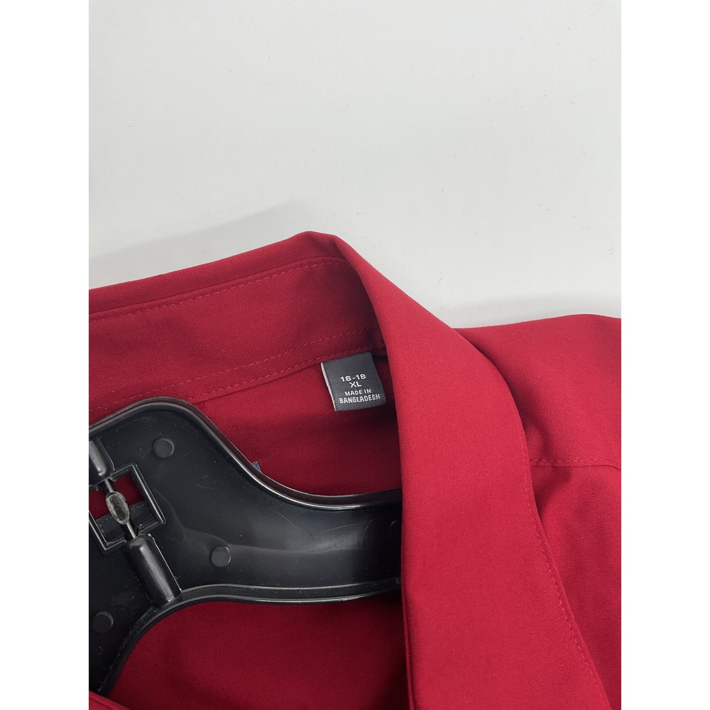 Van Heusen Women’s White Dress Shirt – XL (16–18)