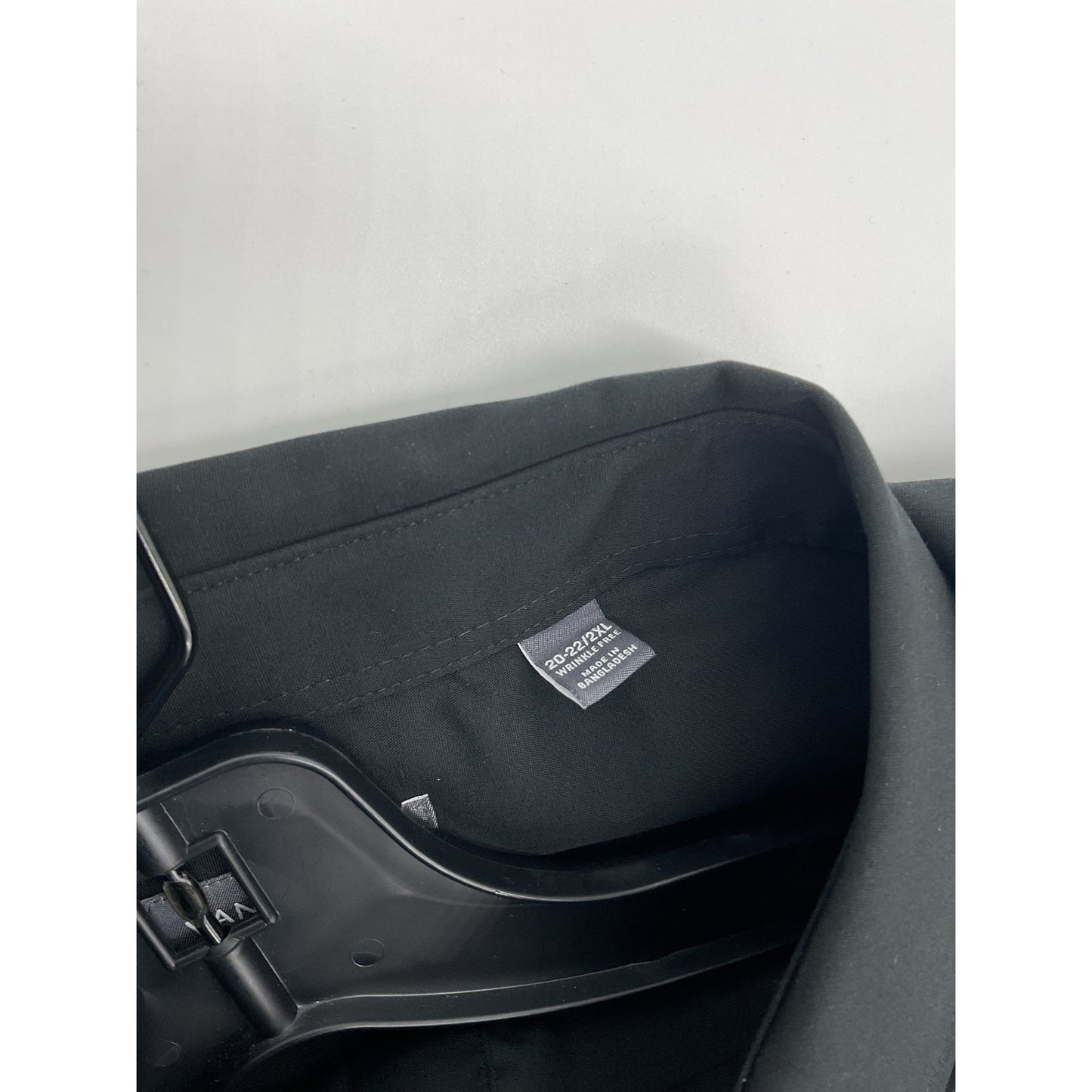 Van Heusen Women’s Button-Up Dress Shirt 2XL (20–22)