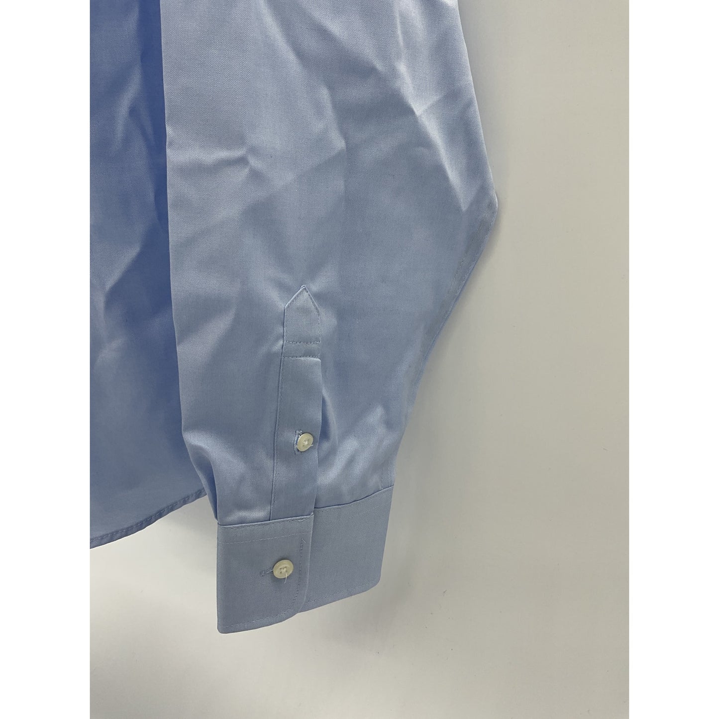 Van Heusen Women’s Long-Sleeve Dress Shirt – L (12–14)