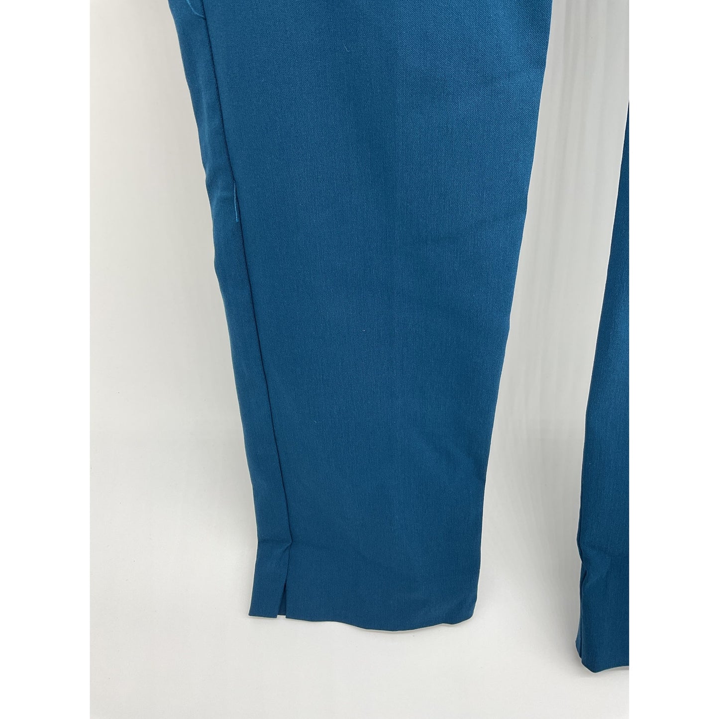 Van Heusen Super Stretch Pull-On Crop (0 Slim)