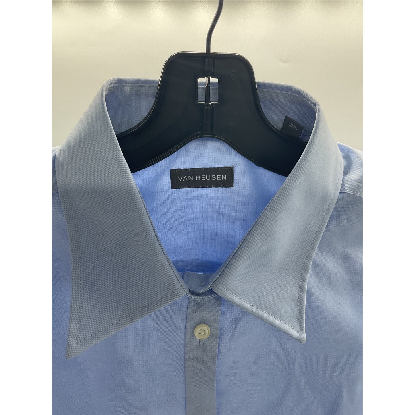 Van Heusen Women’s Long-Sleeve Dress Shirt – L (12–14)