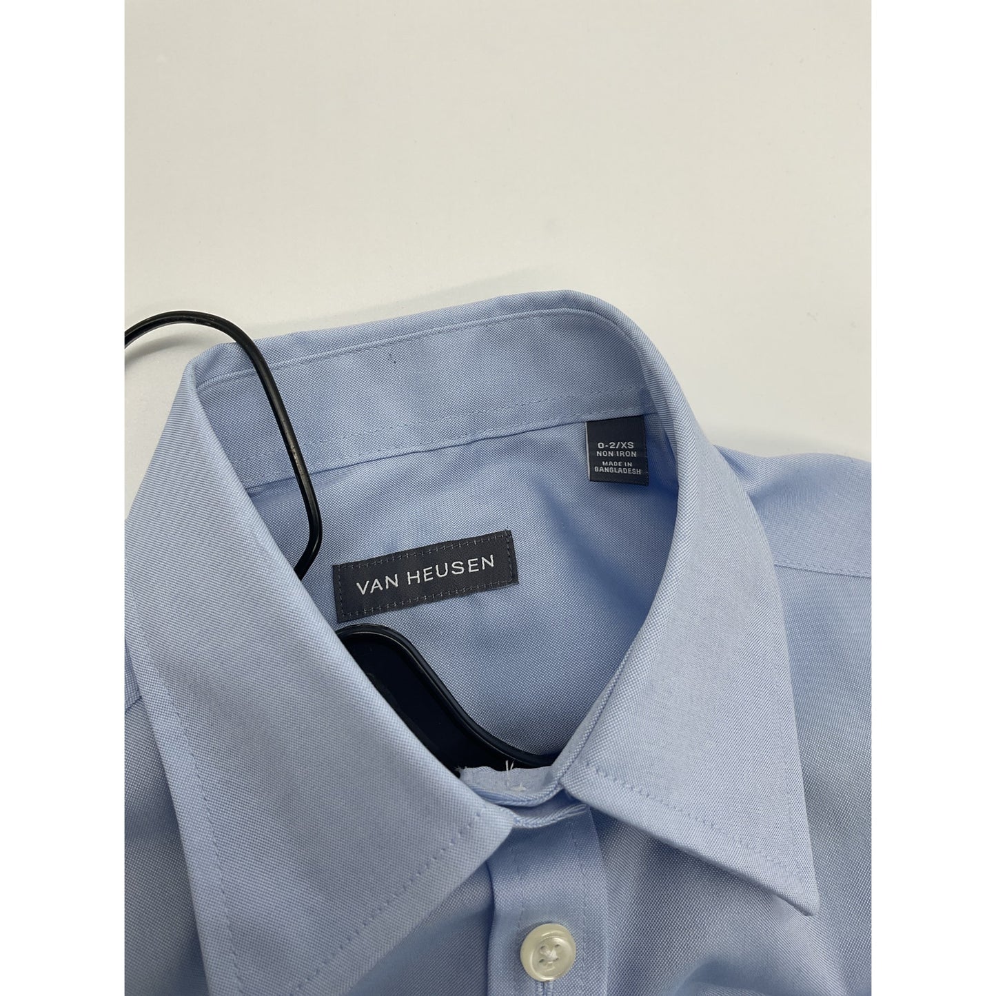 Van Heusen Women’s Button-Up Dress Shirt – XS (0–2)