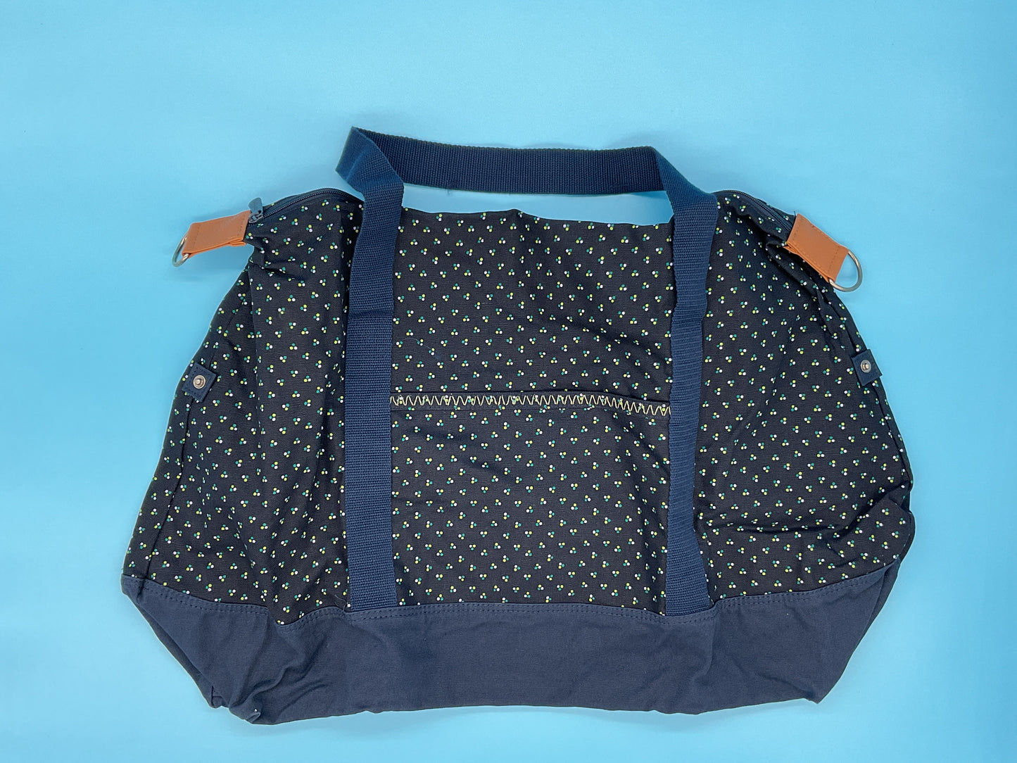 Thirty-One Gifts - Duffle Bag - Multicolor Dots