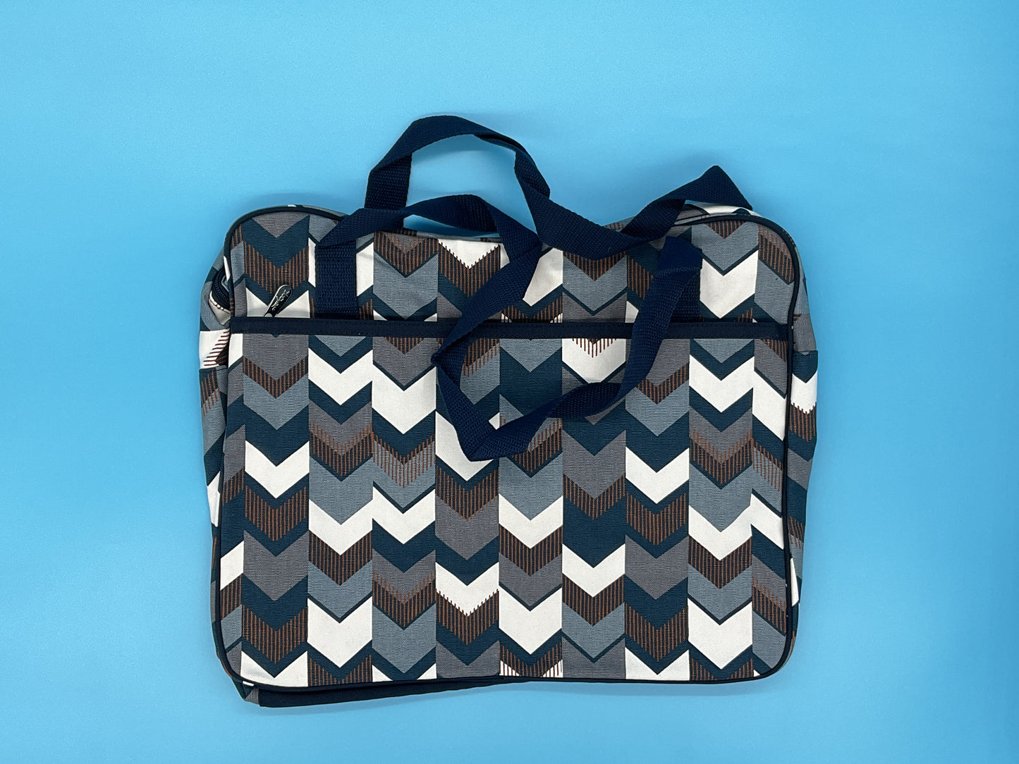 Thirty-One Gifts Away For The Weekender *Shades of Chevron*