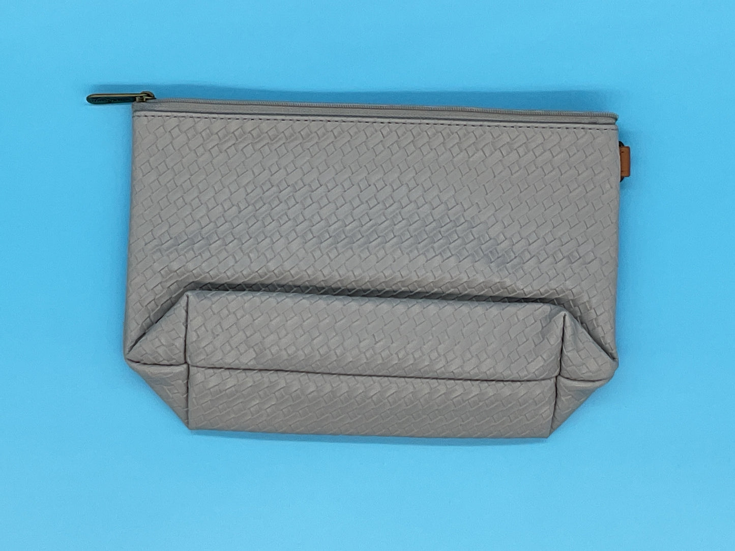 Thirty-One Gifts - Tapered Pouch *Whisper Grey Basketweave*