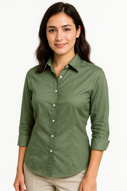 Van Heusen Women’s Button-Up Dress Shirt S (4–6)