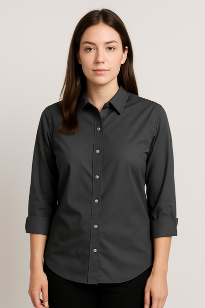 Van Heusen Women’s Button-Up Dress Shirt M (8–10)
