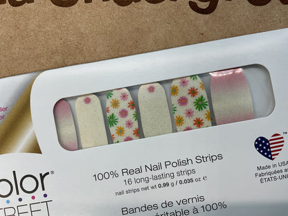 Color Street Nail Strips – Free Spirited (Floral)