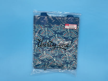 Thirty-One Gifts Essential Storage Tote *Etched Shells*