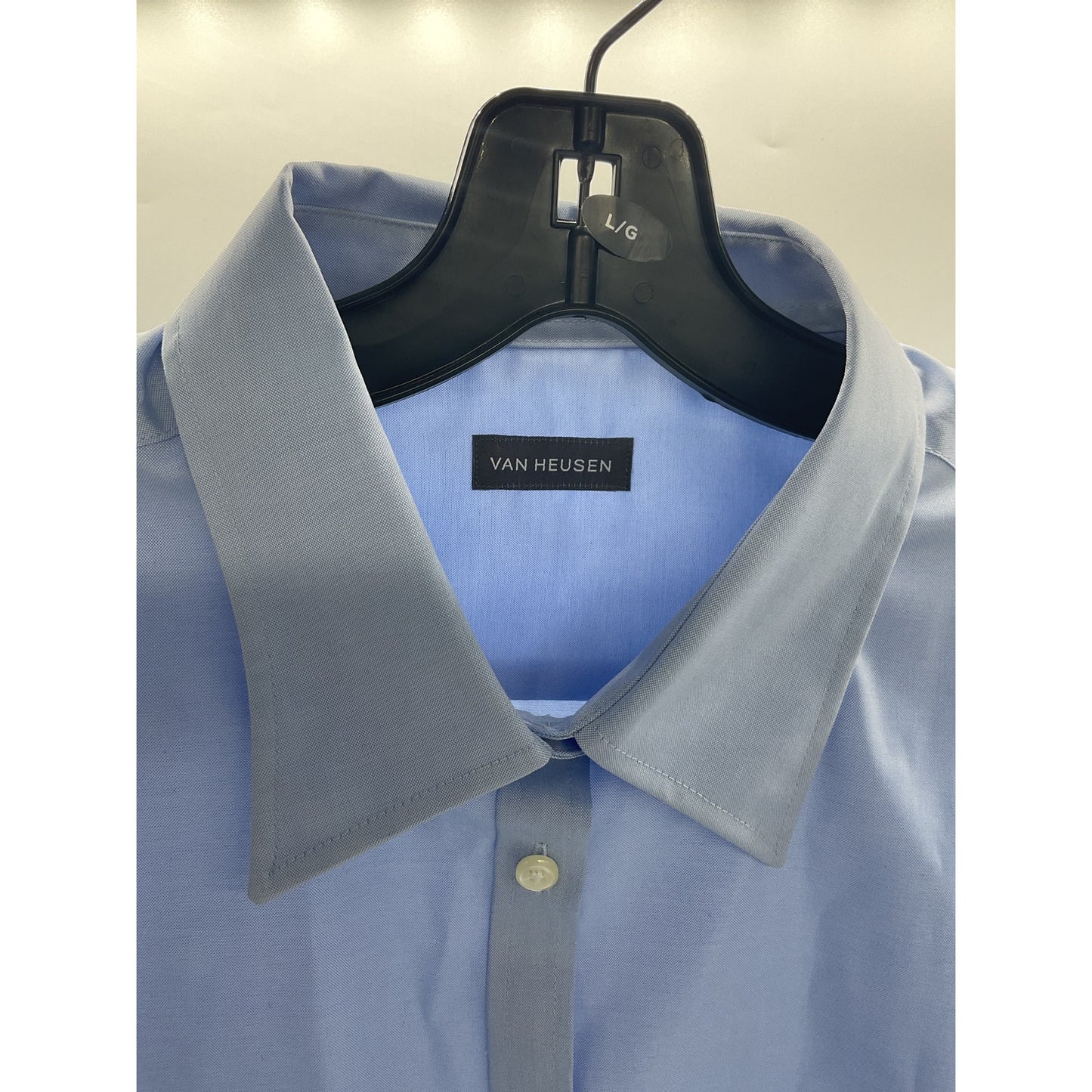 Van Heusen Women’s Long-Sleeve Dress Shirt – XL (16–18)