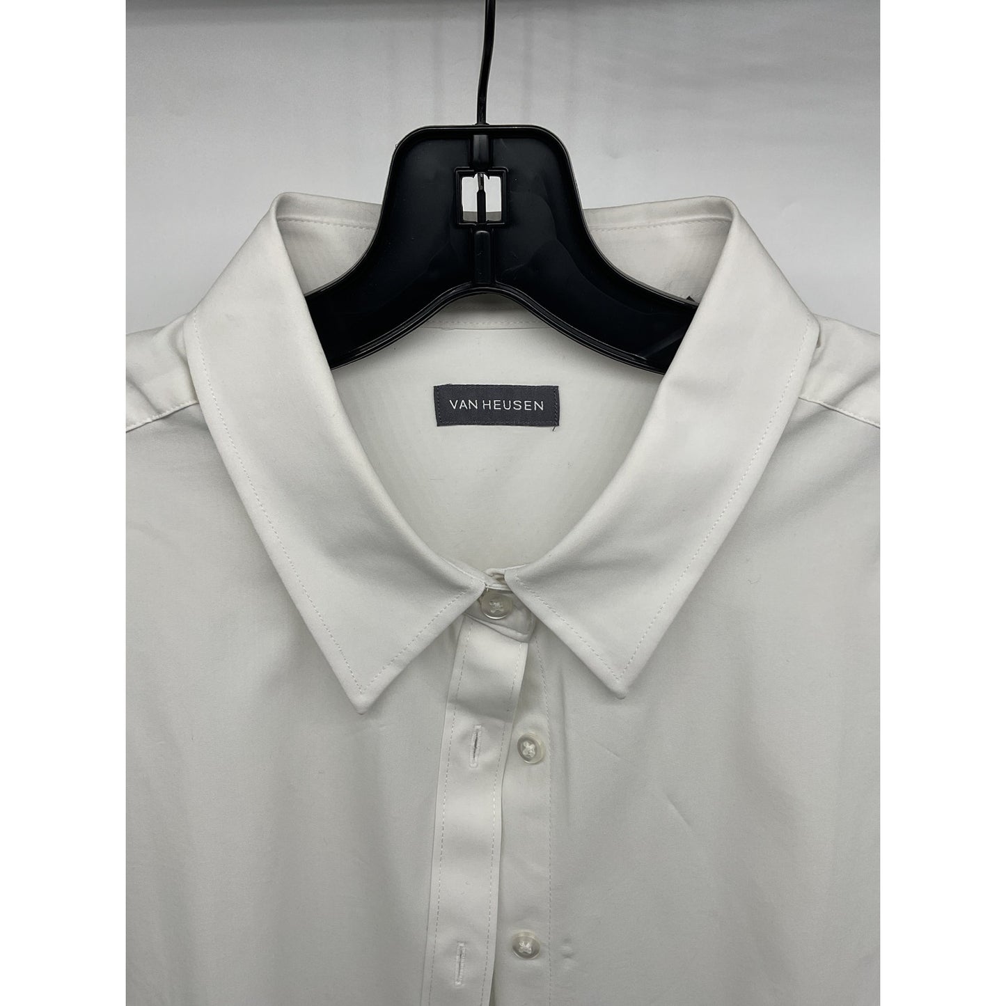 Van Heusen Women’s Button-Up Dress Shirt – 2XL (20–22)
