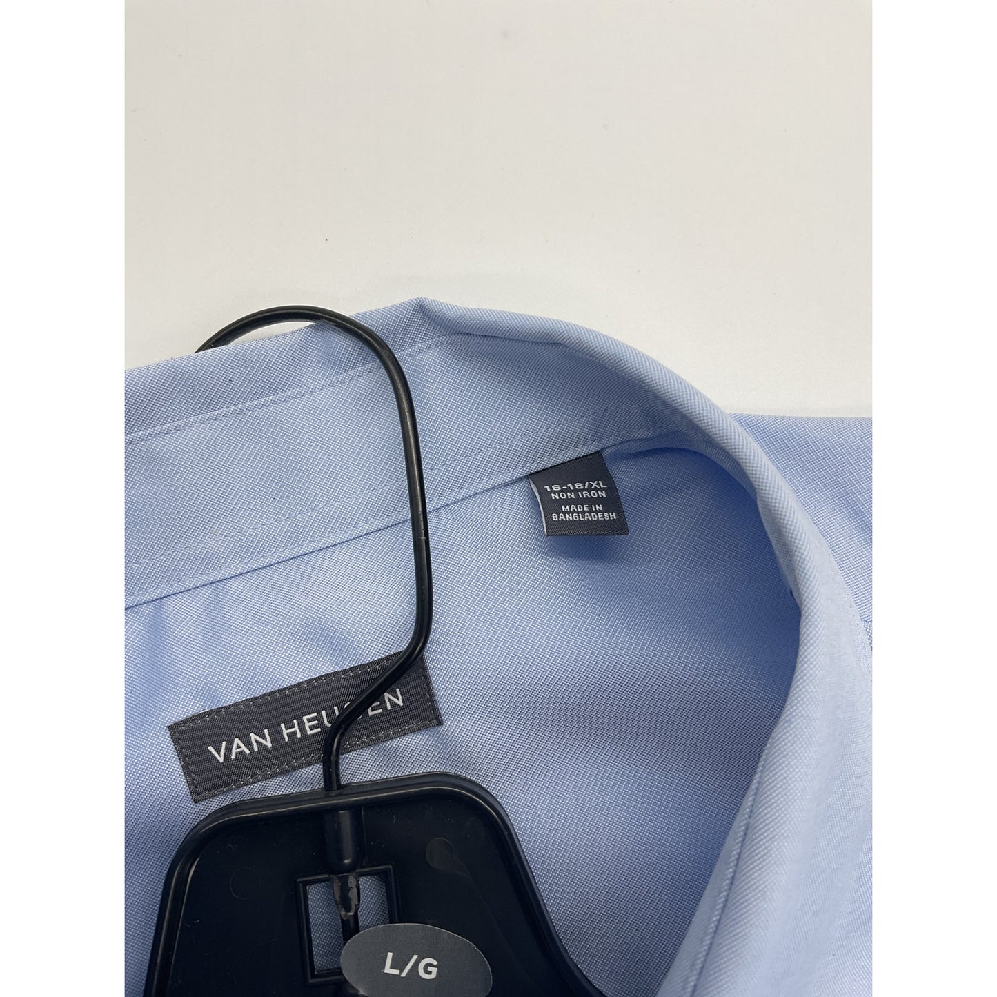 Van Heusen Women’s Long-Sleeve Dress Shirt – XL (16–18)