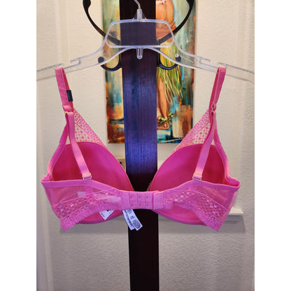 Incredible by Victoria Secret | Plunge Bra | *32DDD* | NWT