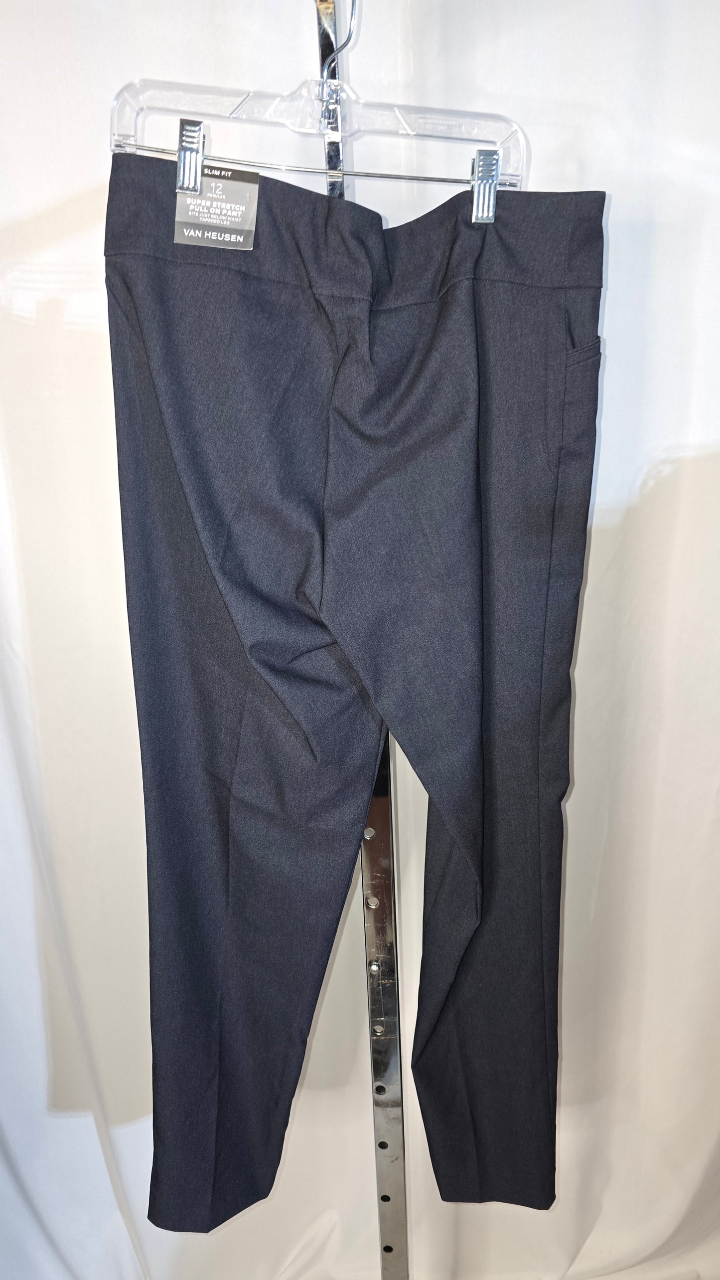 Van Heusen, Women's Slim Fit Super Stretch Pull-on Pant - Black - Size 12 regular - NWT