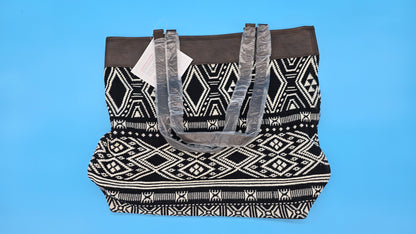 Thirty-One Gifts Reversible Tote *Rio Weave*