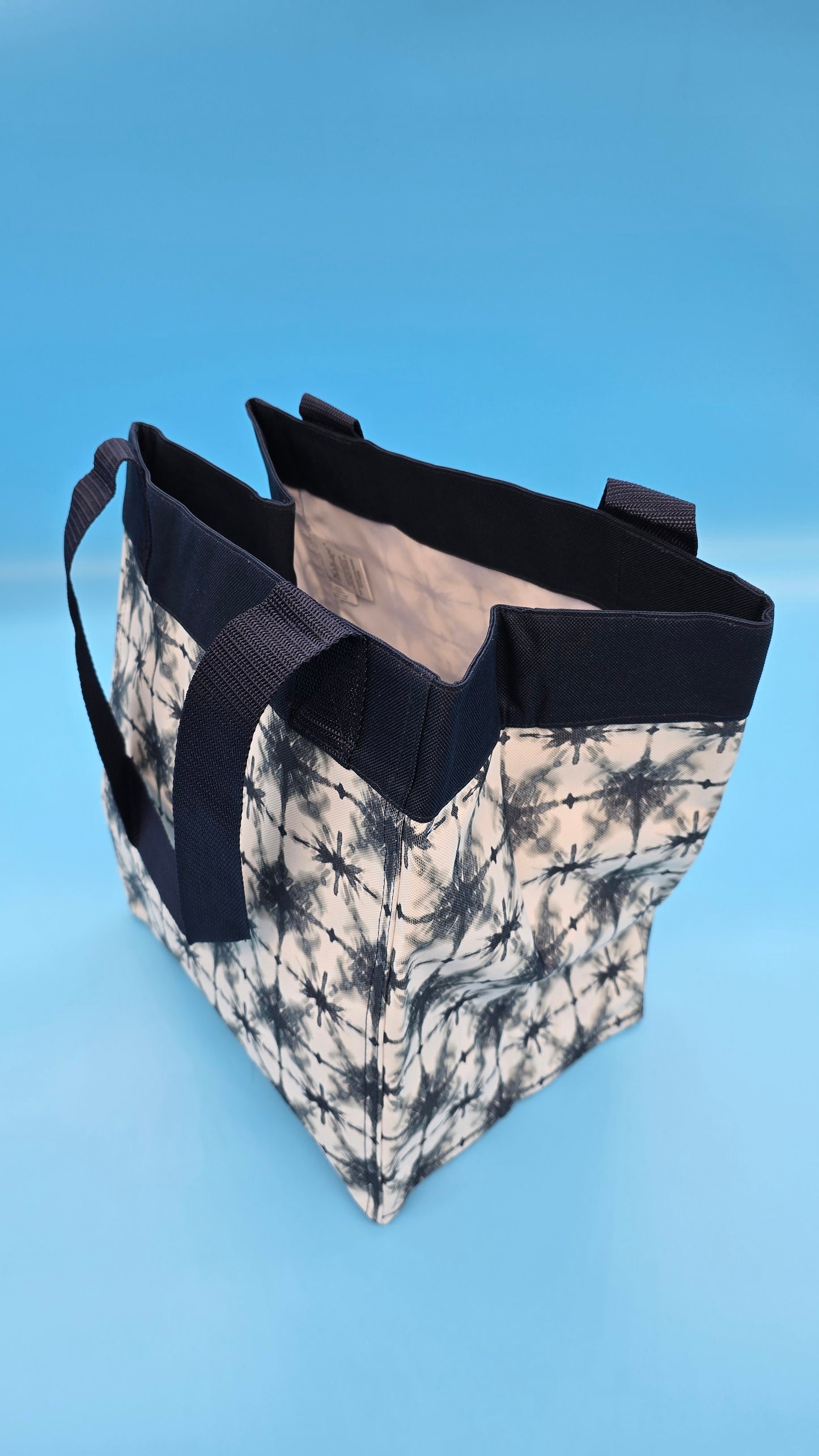 Thirty-One Gifts Essential Storage Tote *Indigo Burst*