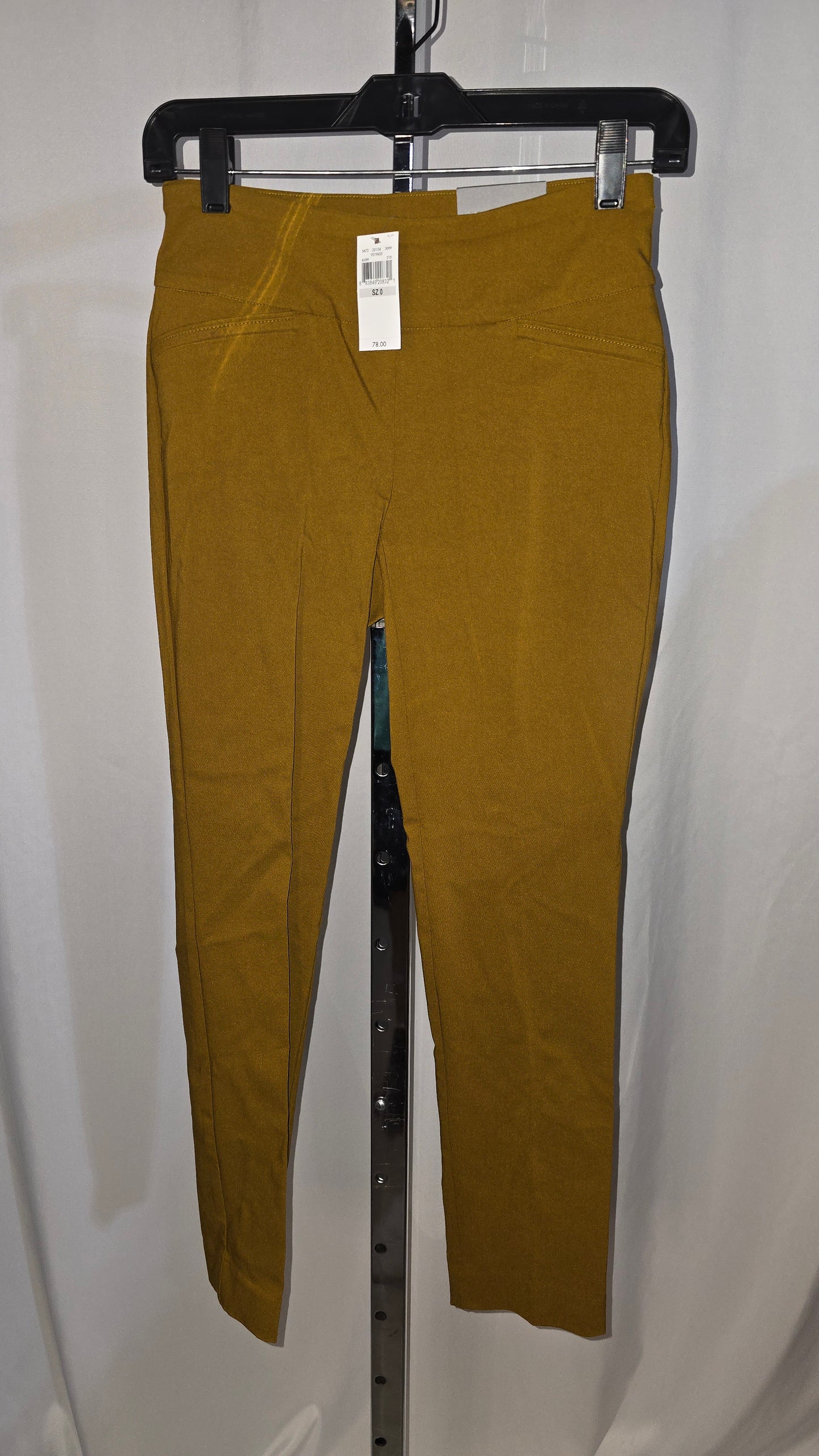 Van Heusen Women's Slim Fit Super Stretch Pull-on Pant - Brown - Size 0 short - NWT