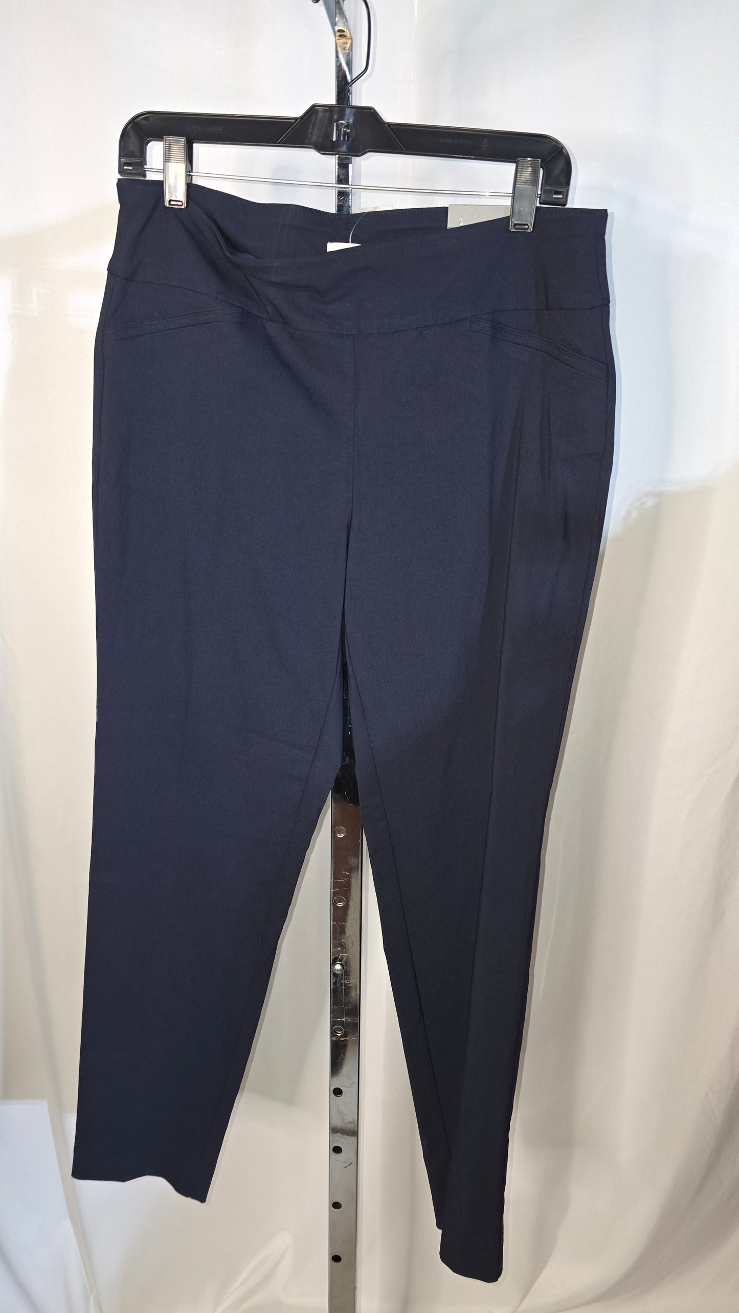 Van Heusen, Women's Slim Fit Super Stretch Pull-on Pant - Navy - Size 12 regular - NWT