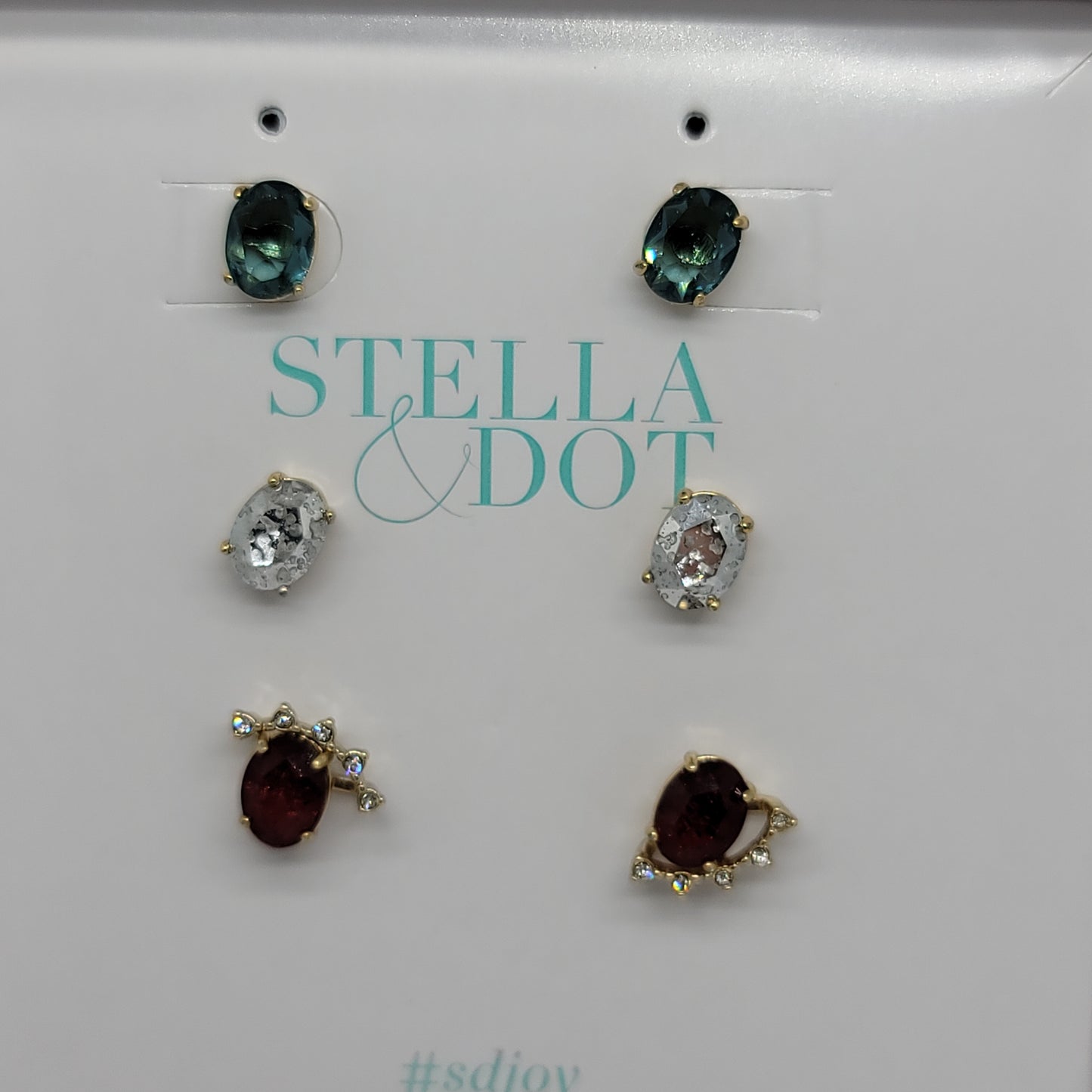 Halo oval Jewel stud set by Stella & Dot